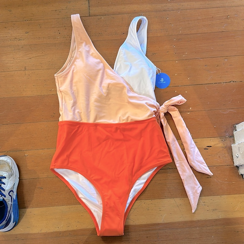 Cupshe One Piece‎ Swimsuit, Orange, white, and pink color, NWT